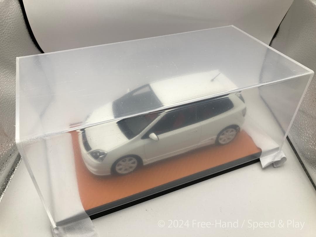 HONDA CIVIC Type R(2004)1:18 レジンカー　限定モデル
