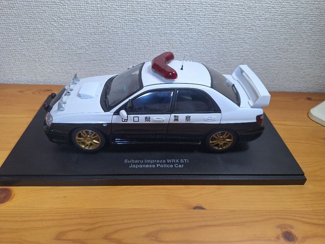 土曜日正午まで出品1/18 AUTOart SUBARU WRX STiパトカー