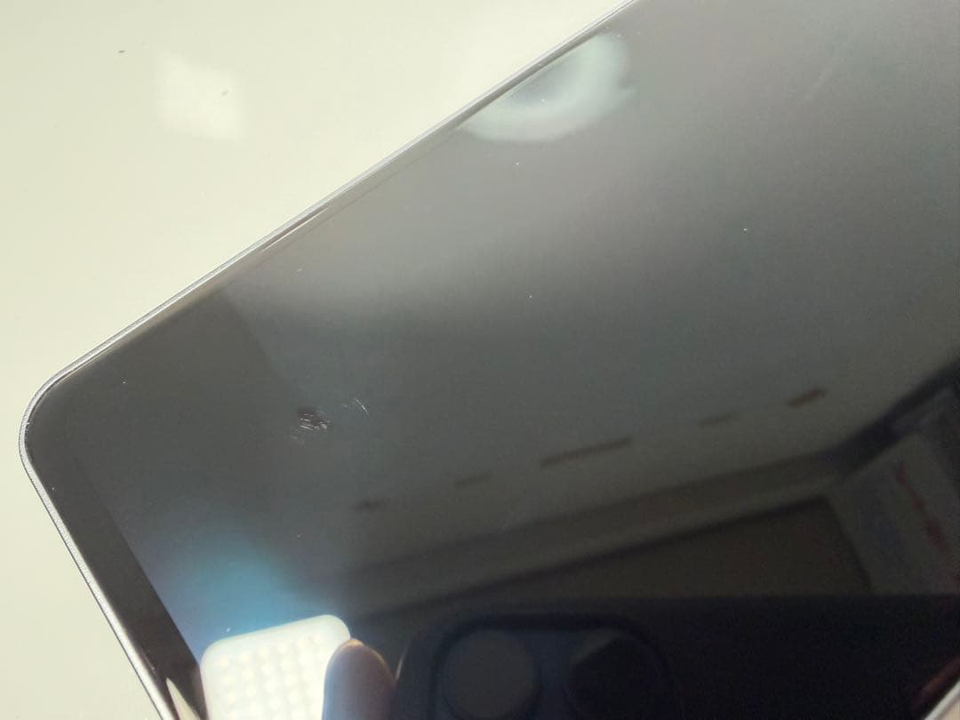 美品 Arrows We2 Plus F-51E 256GB グレイ