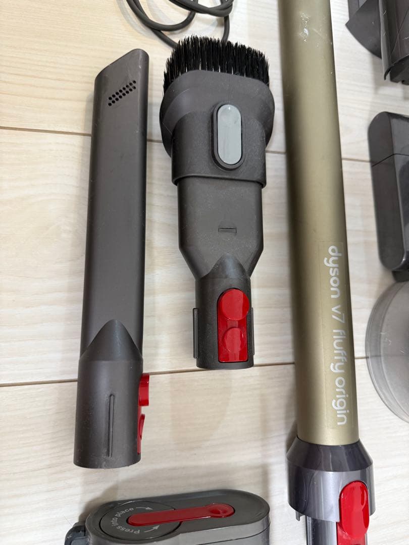 ダイソン V7 SV11 掃除機