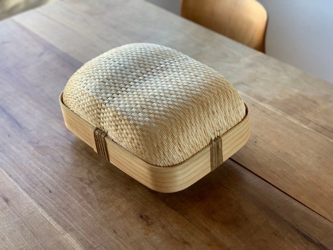 韓国　柳行李　李朝　伝統工芸品　かご　中