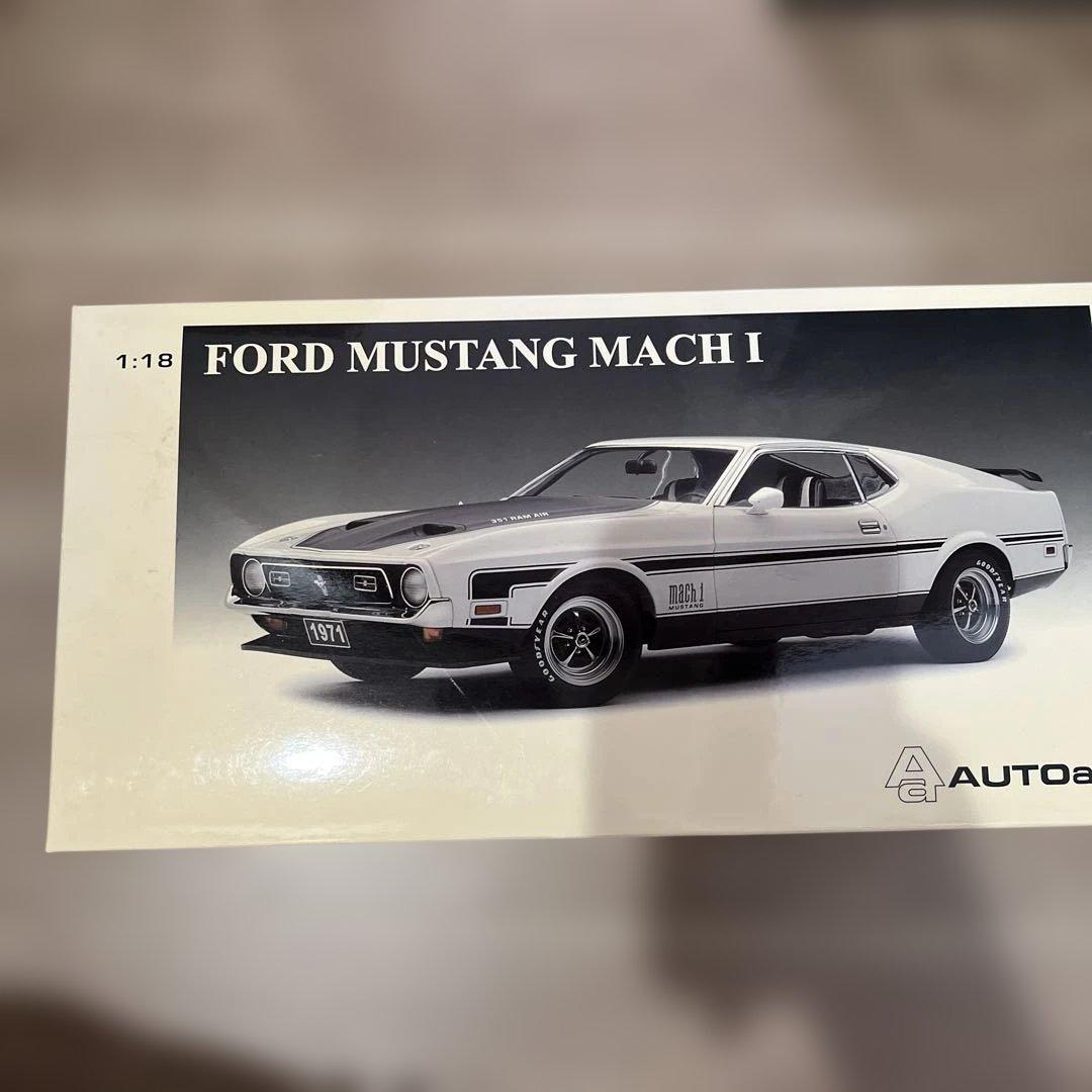 自動車 AUTOart 1971 Ford Mustang Mach I 1:18