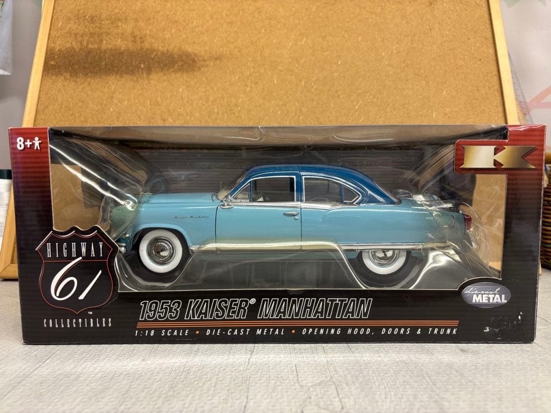 1/18 絶版　ミニカー　KAISER MANHATTAN HIGHWAY61
