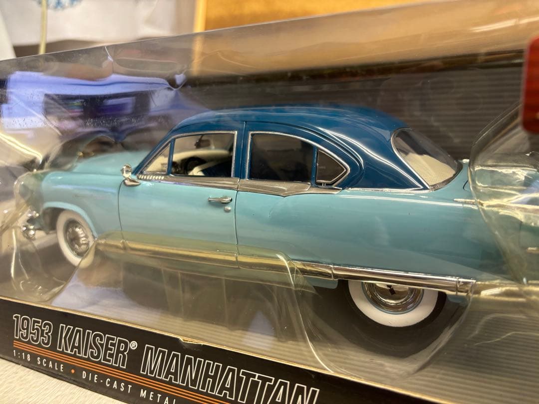 1/18 絶版　ミニカー　KAISER MANHATTAN HIGHWAY61