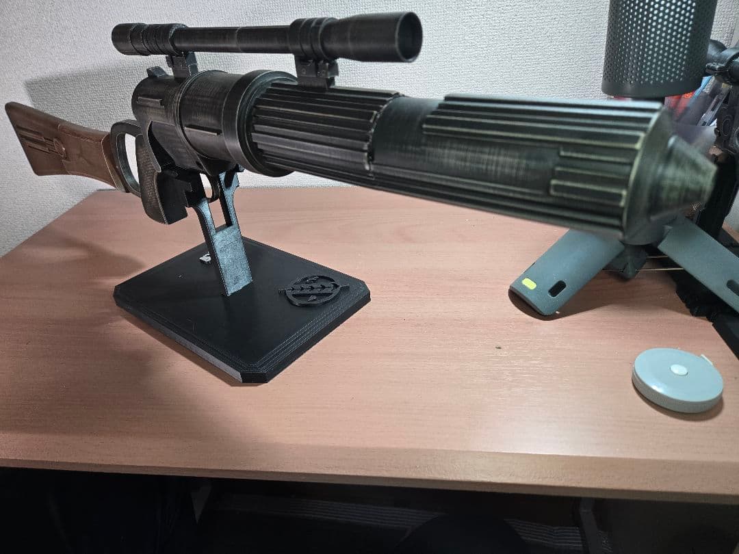 STAR WARS　ボバフェット　ブラスター　EE-3　レプリカ　台座付き