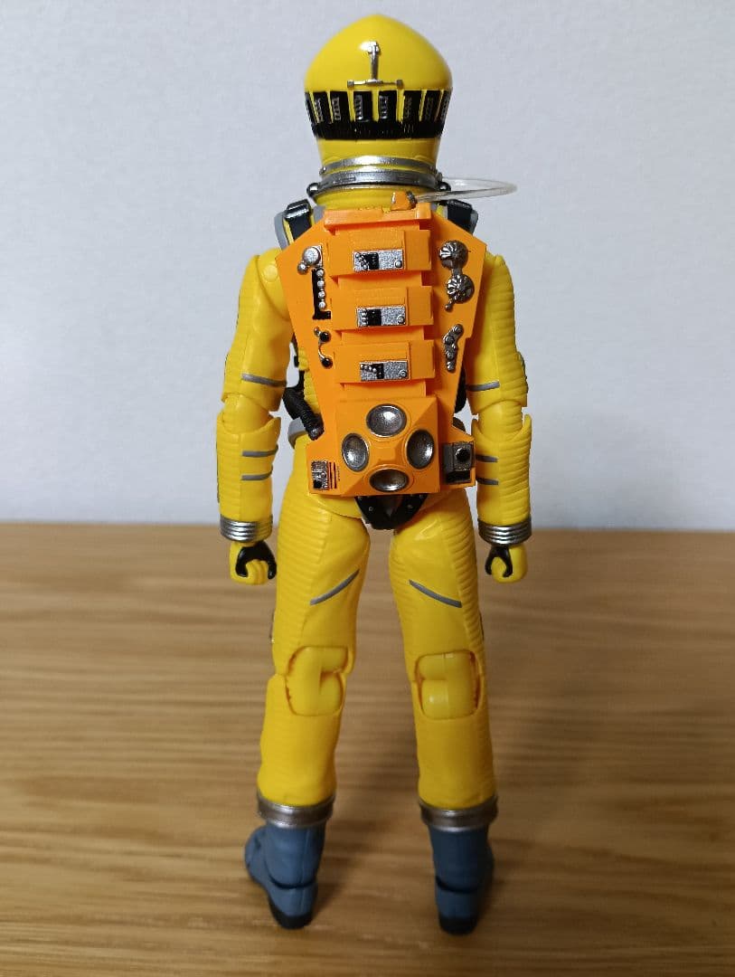 2001年宇宙の旅 スペーススーツ イエロー フィギュア MAFEX 箱なし
