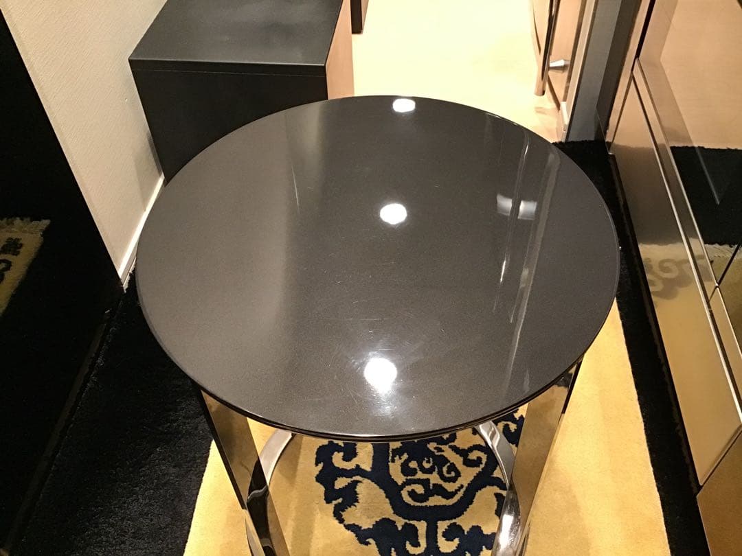 極美品　B&B italia サイドテーブル　フランク　高級。カッシーナ