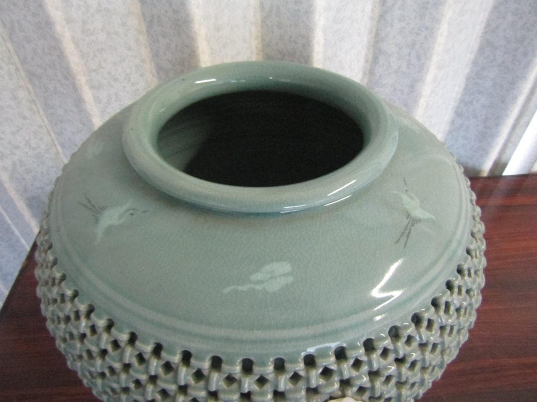 壺　趙京洙作　趙京青磁民俗陶芸（メ501）