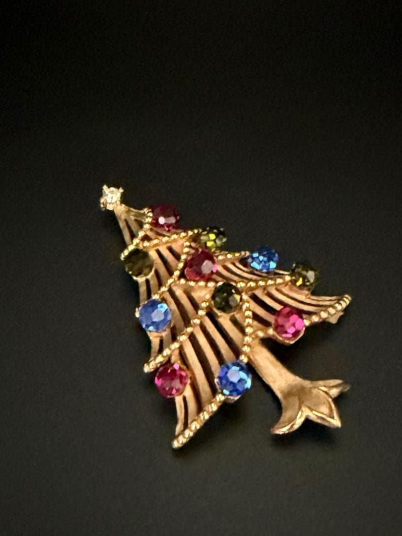 lotuscloud 2541⭐️TRIFARI トリファリヴィンテージブローチ