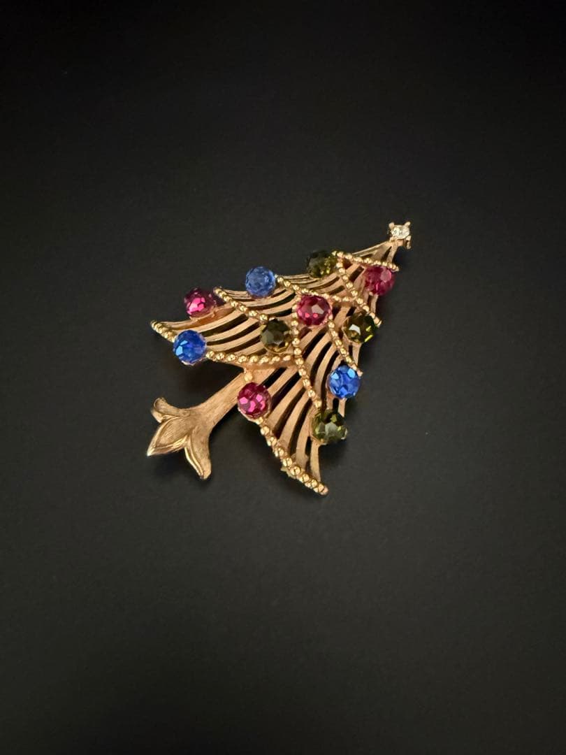 lotuscloud 2541⭐️TRIFARI トリファリヴィンテージブローチ