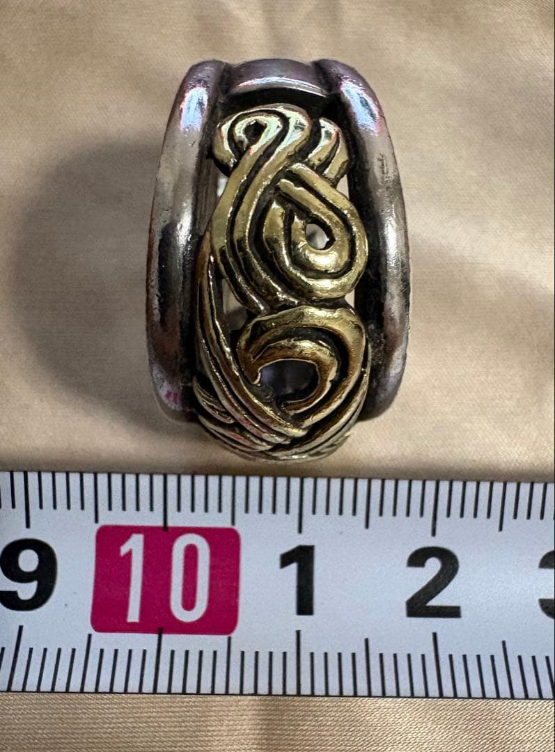 レザーズアンドトレジャーズ　18金リング