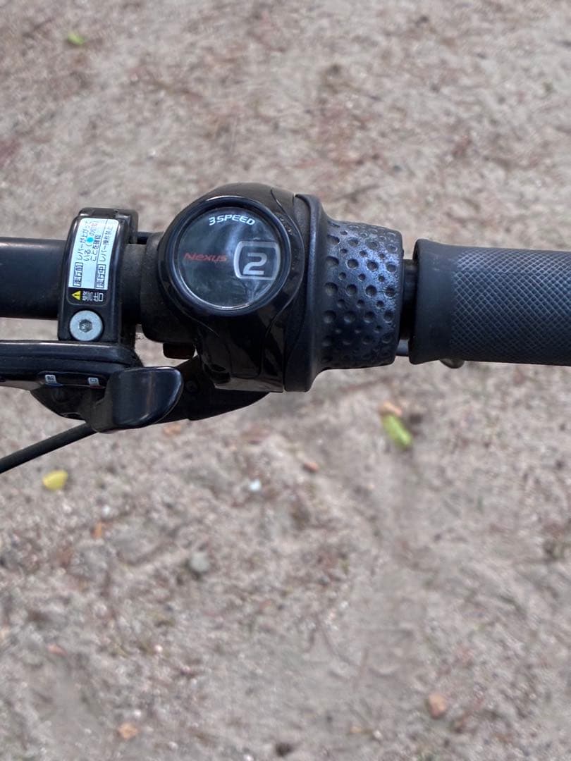 人気良品！！bikke 2b 非電動　20型 3段ギア チャイルドシート付き