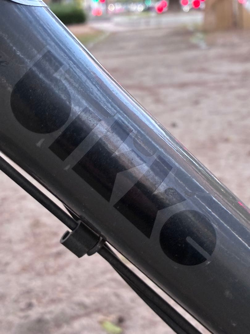 人気良品！！bikke 2b 非電動　20型 3段ギア チャイルドシート付き