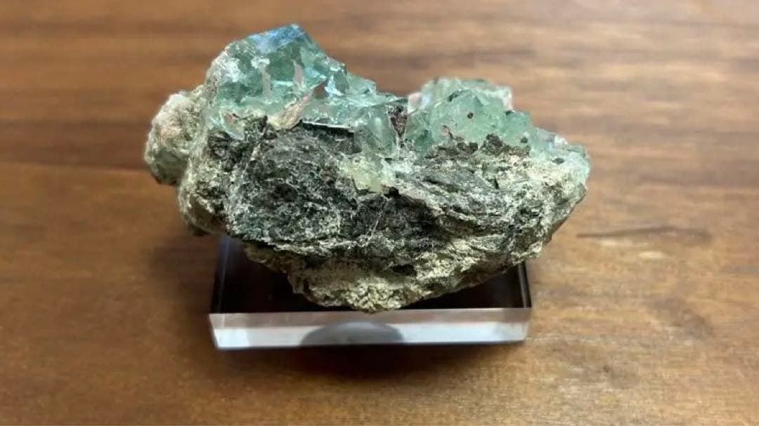 中国　湖南省産　フローライト　原石