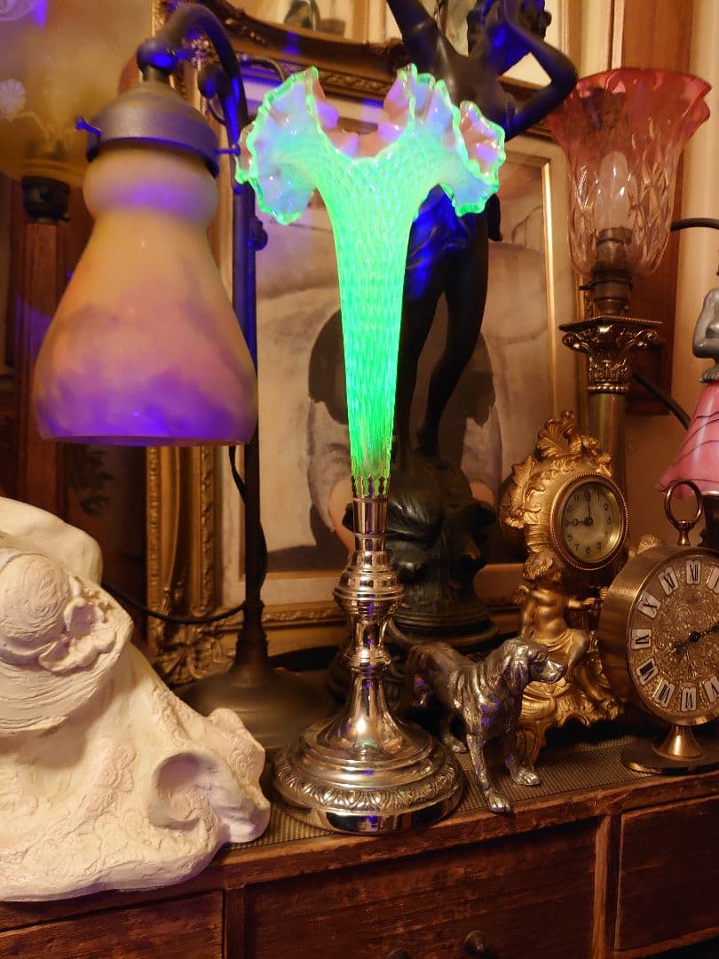 フランス1890s'ヴィクトリアン「イパーン 」クランベリー ヴァセリンSP花器