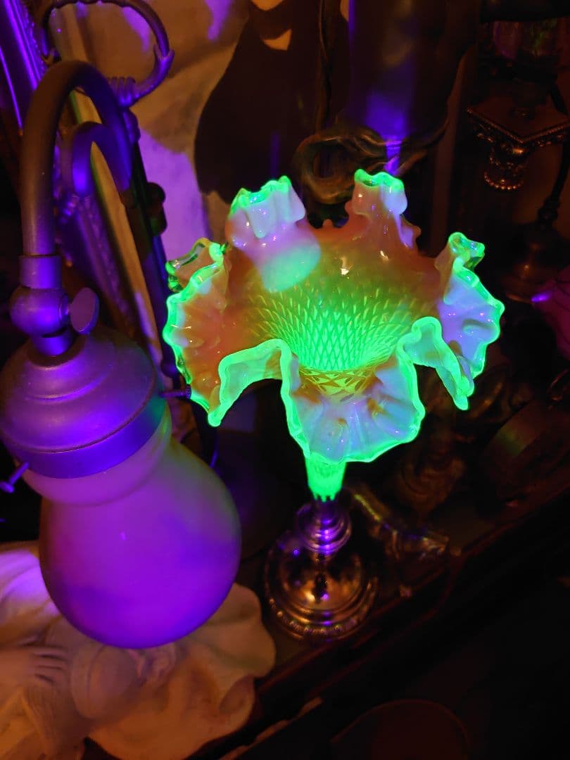 フランス1890s'ヴィクトリアン「イパーン 」クランベリー ヴァセリンSP花器