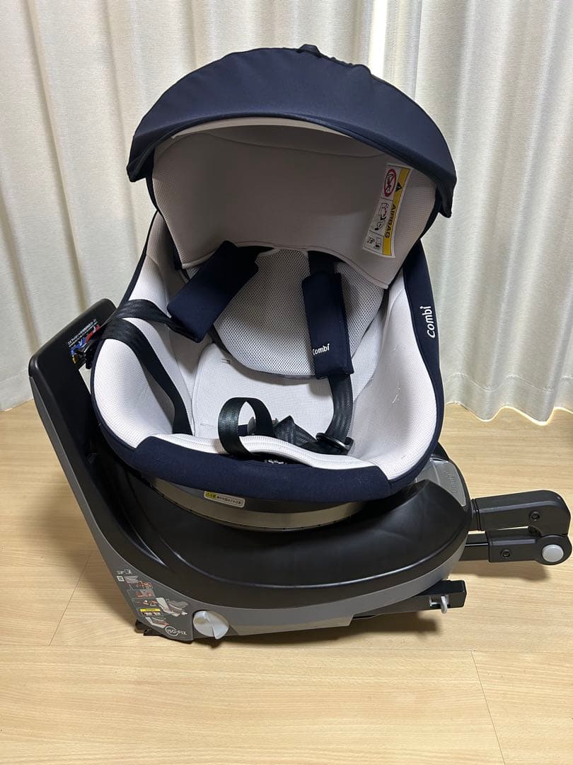 T*様 Combi クルムーブスマートlight ISOFIX ネイビー