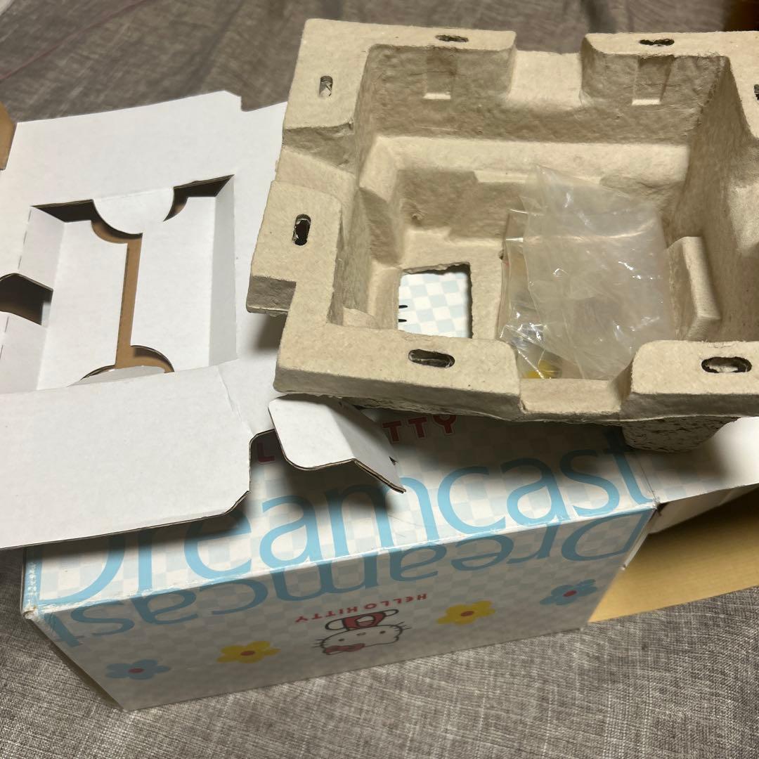 ハローキティ ドリームキャスト 本体とキーボードセット