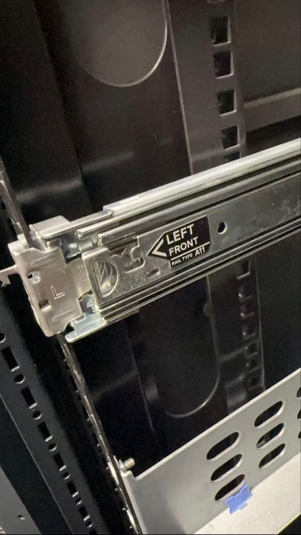 hpサーバーラック 高さ約1.8m 幅58cm