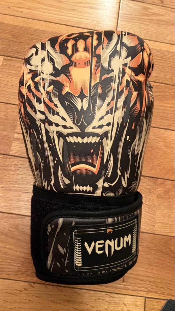 VENUMボクシンググローブ トラ柄 12oz