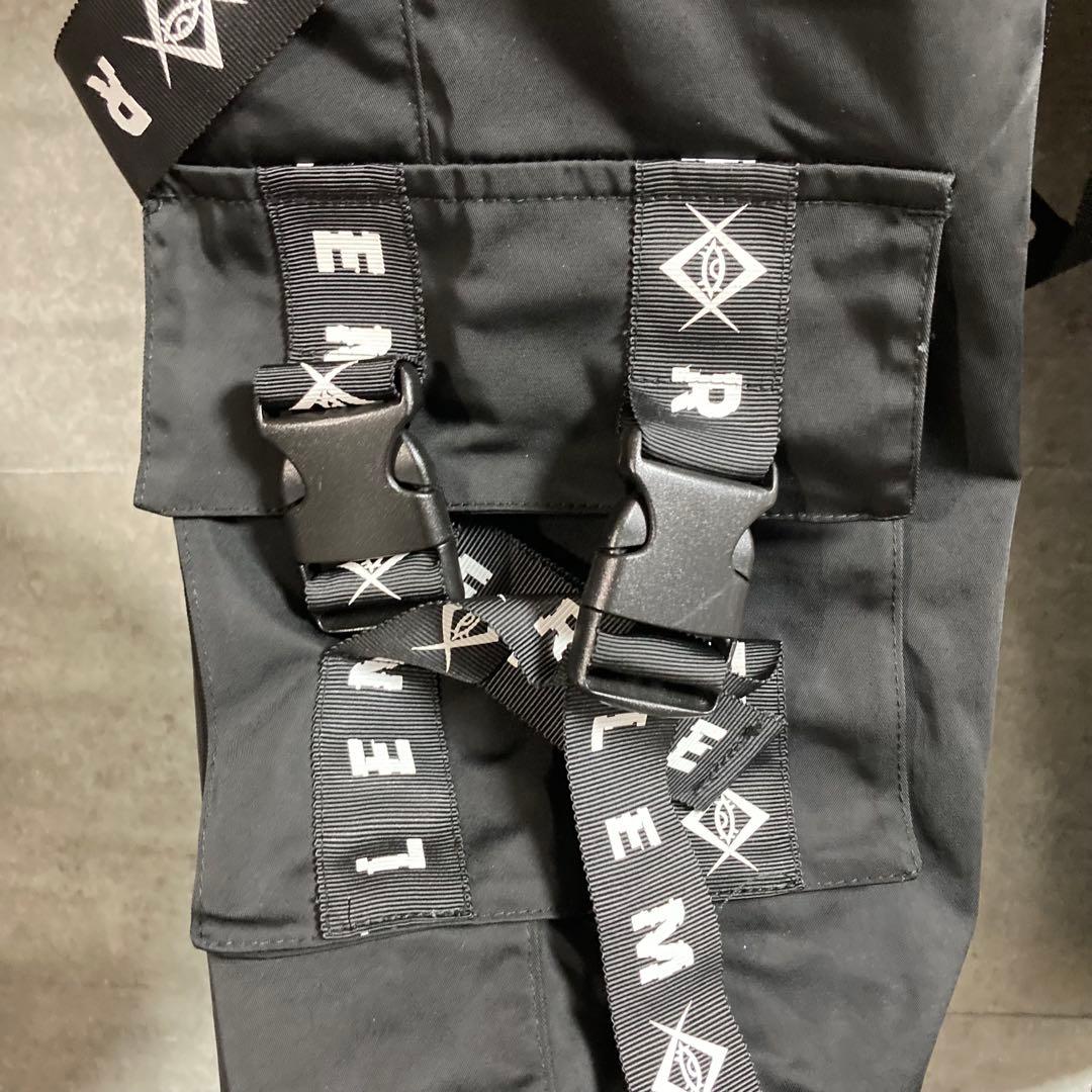 『REFLEM/レフレム』ハーネスロゴベルトカーゴパンツ　黒　ボンテージパンツ