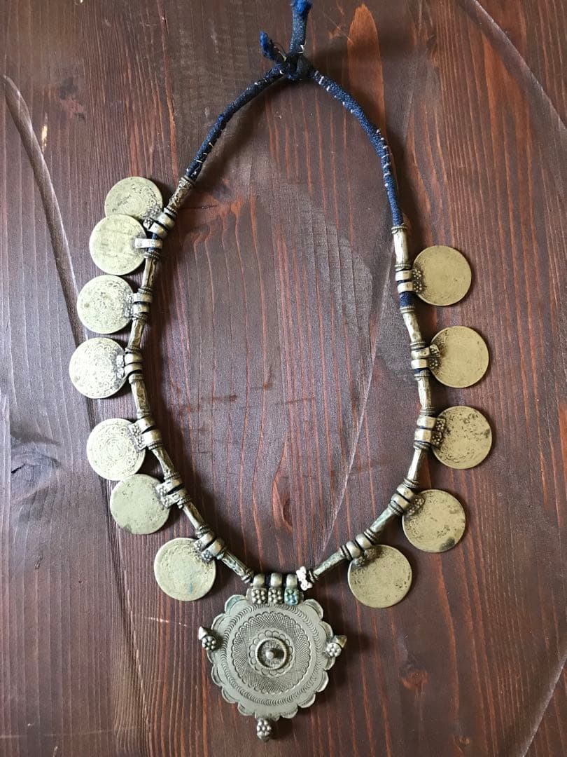 チベット　古銭　タンカ銀貨　ネックレス　アンティーク　稀少品　トライバルアート