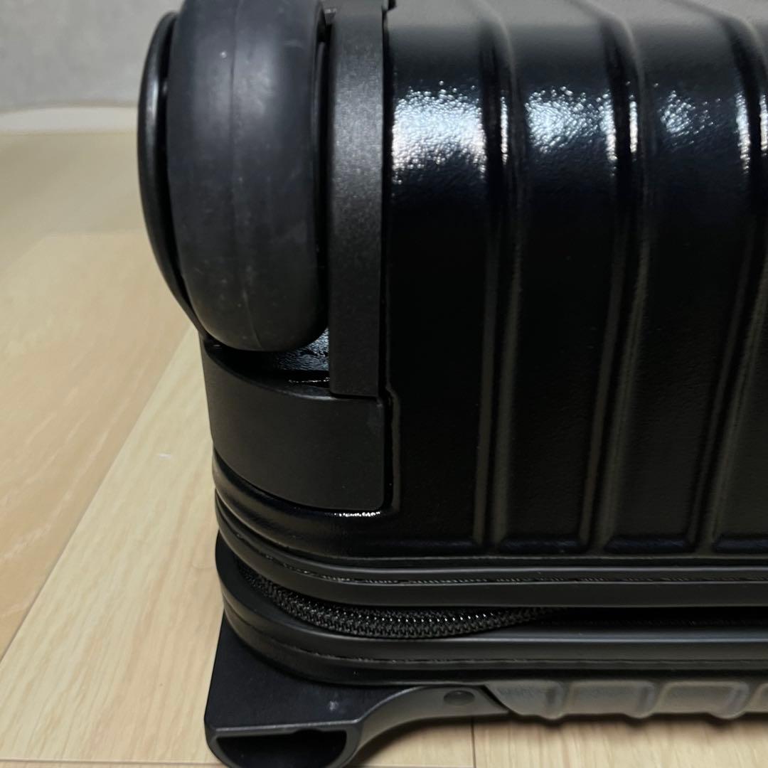 極美品 リモワ キャリーケース サルサ 32L ブラック 2輪 スーツケース