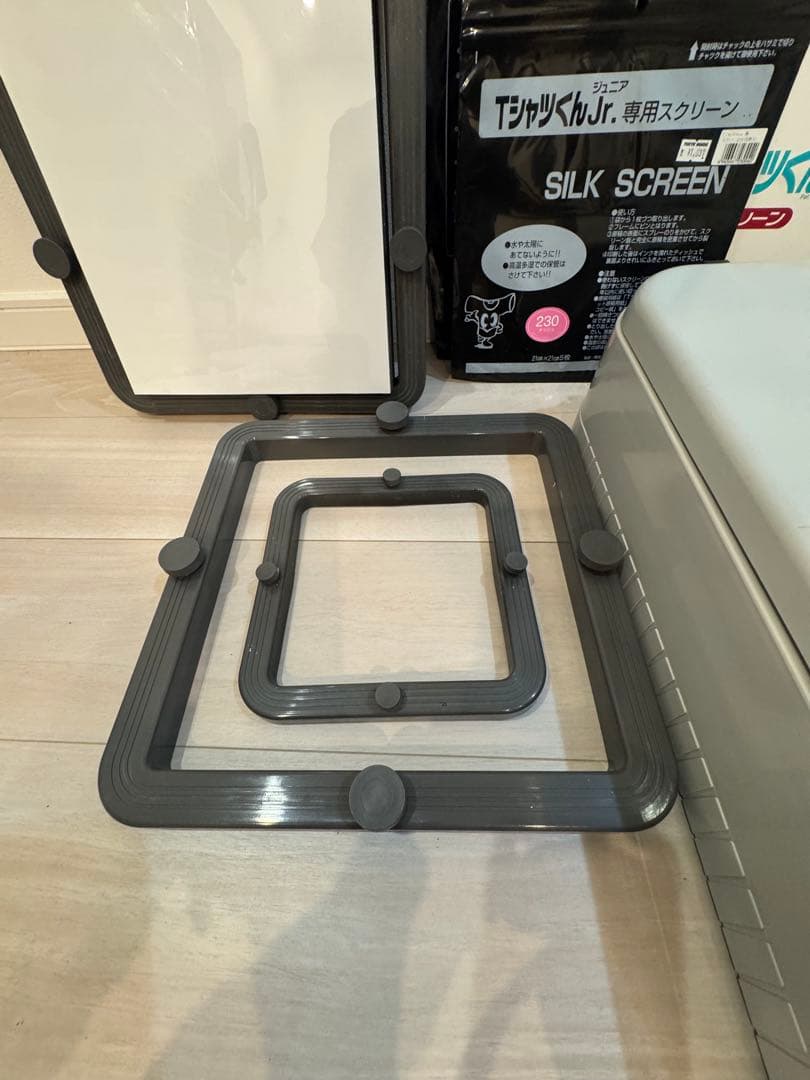 UNNEW 　Tシャツくん シルクスクリーン印刷機