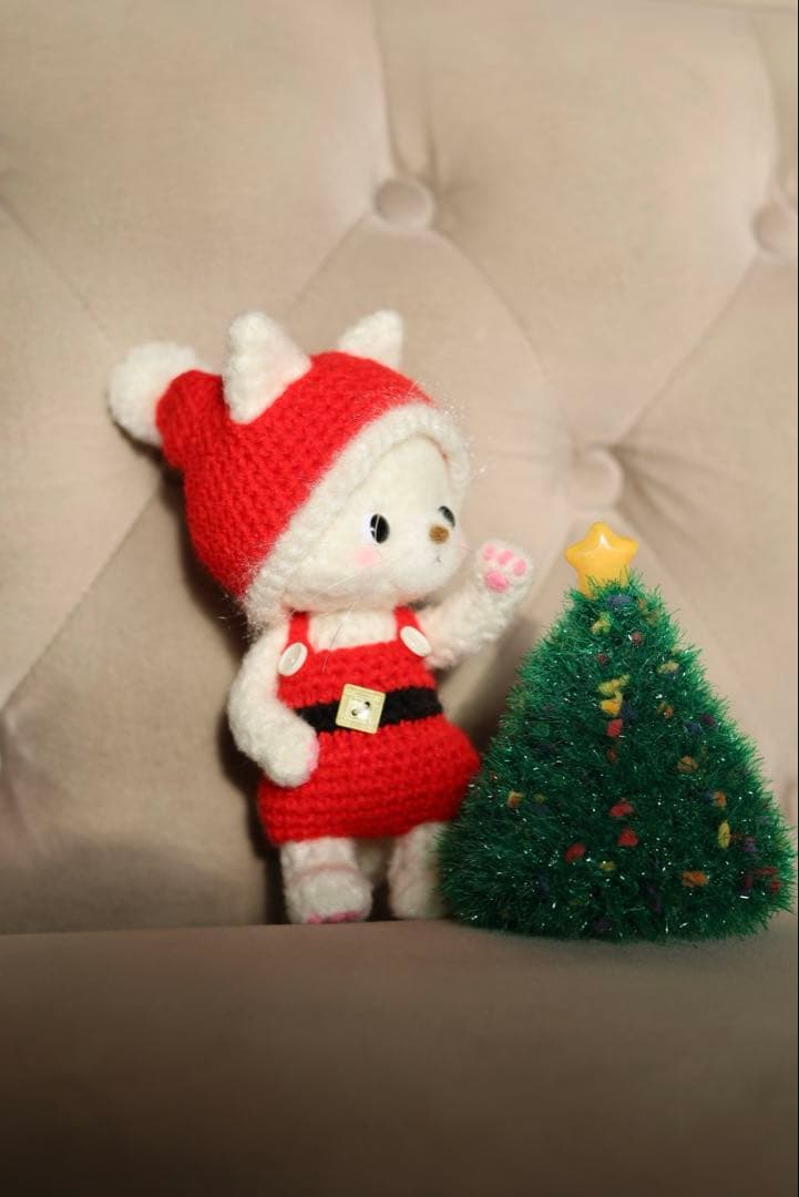 クリスマス 白猫 あみぐるみ サンタ服