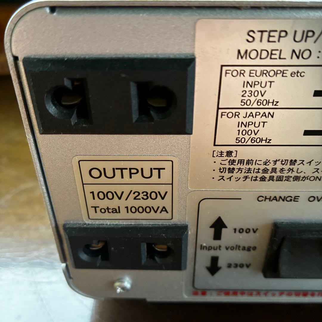 カシムラ　KASHIMURA 海外変圧器　1000VA 電圧変換器 シルバー