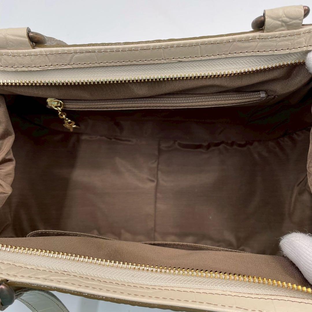 極美品　ロベルタディカメリーノ　ロベルタクラシック　レザーハンドバッグ　イエロー