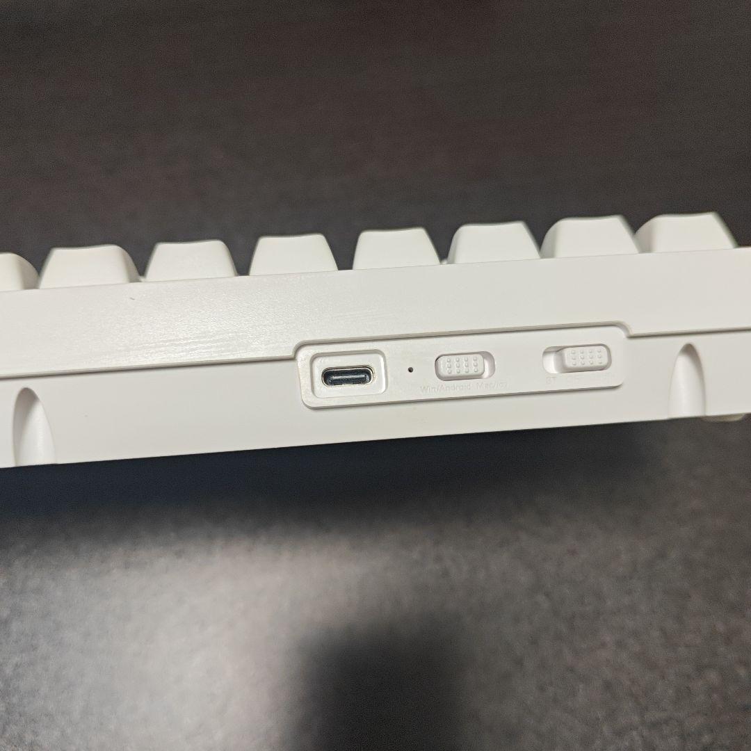 Keychron K4 Pro ホワイト メカニカルキーボード 茶軸 英語配列