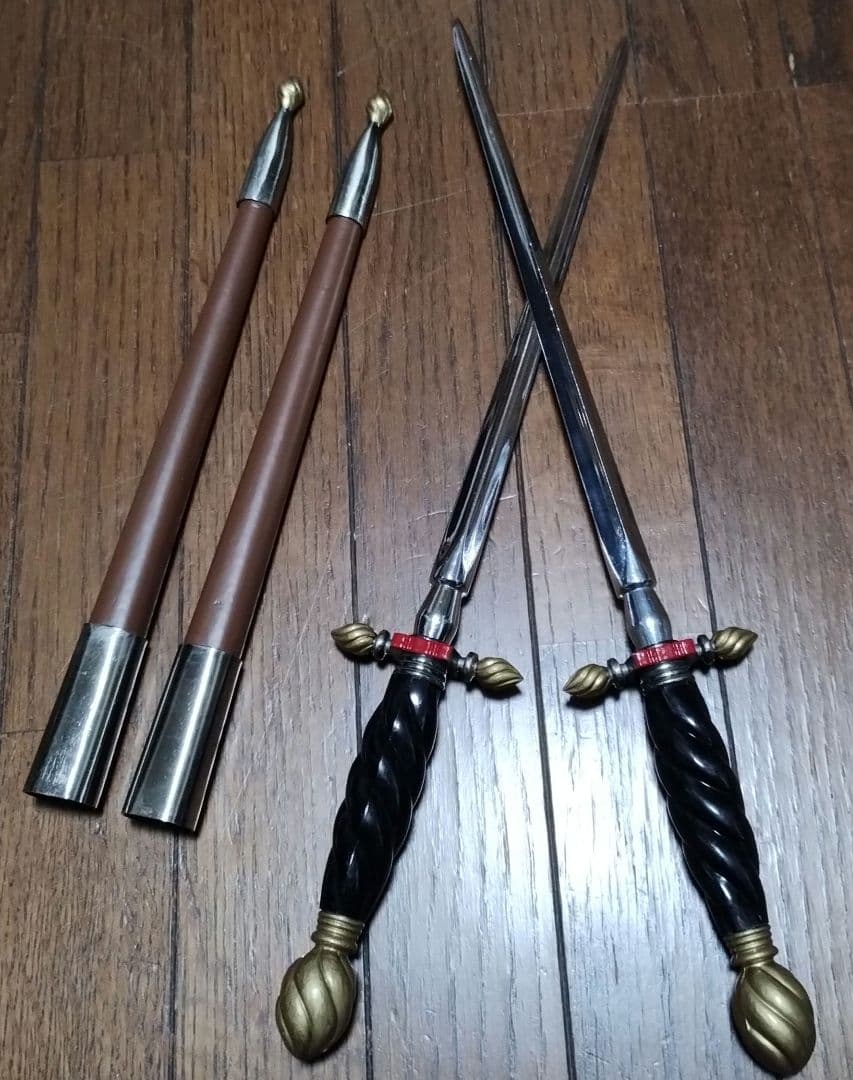 双刀　双剣　武具　模造刀　洋刀　コスプレ　希少　武術　アニメ　西洋剣　刀　ソード