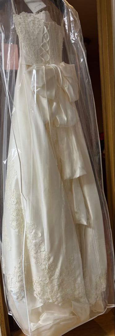 天　ホワイトウェディングドレス オフショルダー　MIL5058