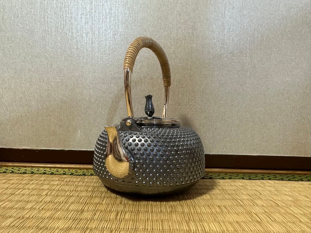 純銀製 玉霰打出 花蕾摘 あられ 湯沸 銀瓶 工芸品 美術品 煎茶道具