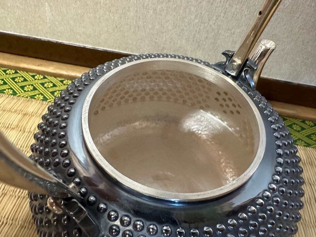純銀製 玉霰打出 花蕾摘 あられ 湯沸 銀瓶 工芸品 美術品 煎茶道具