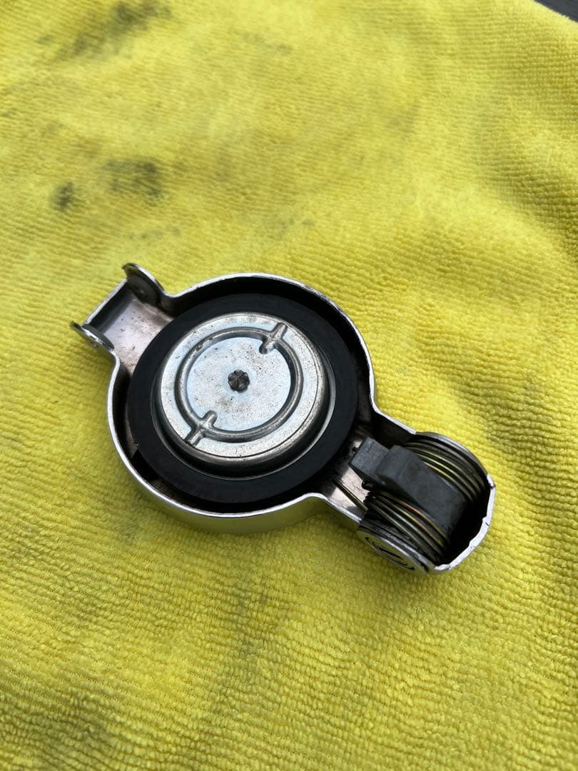 GT380 タンクキャップ