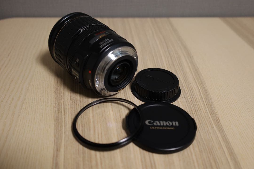 Canon キヤノン EF 28-135mm 1:3.5-5.6 IS USM