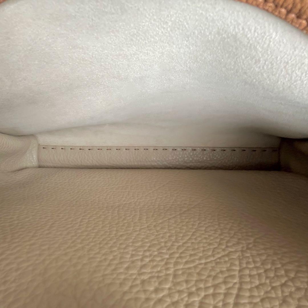 FENDI セレリア ピーカブー ミディアム ブラウン ショルダーバッグ