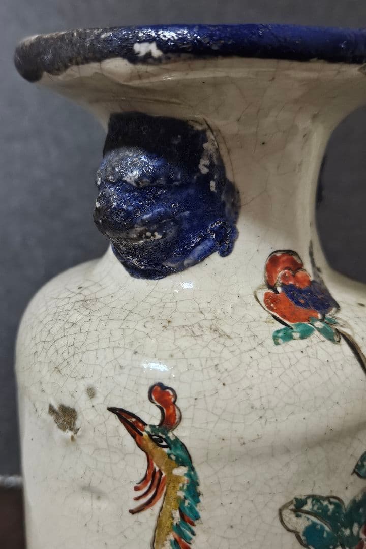 中国古美術　中国古陶磁器　清代　清朝期 色絵　古赤絵　鳥に花の図　広口瓶　花入れ