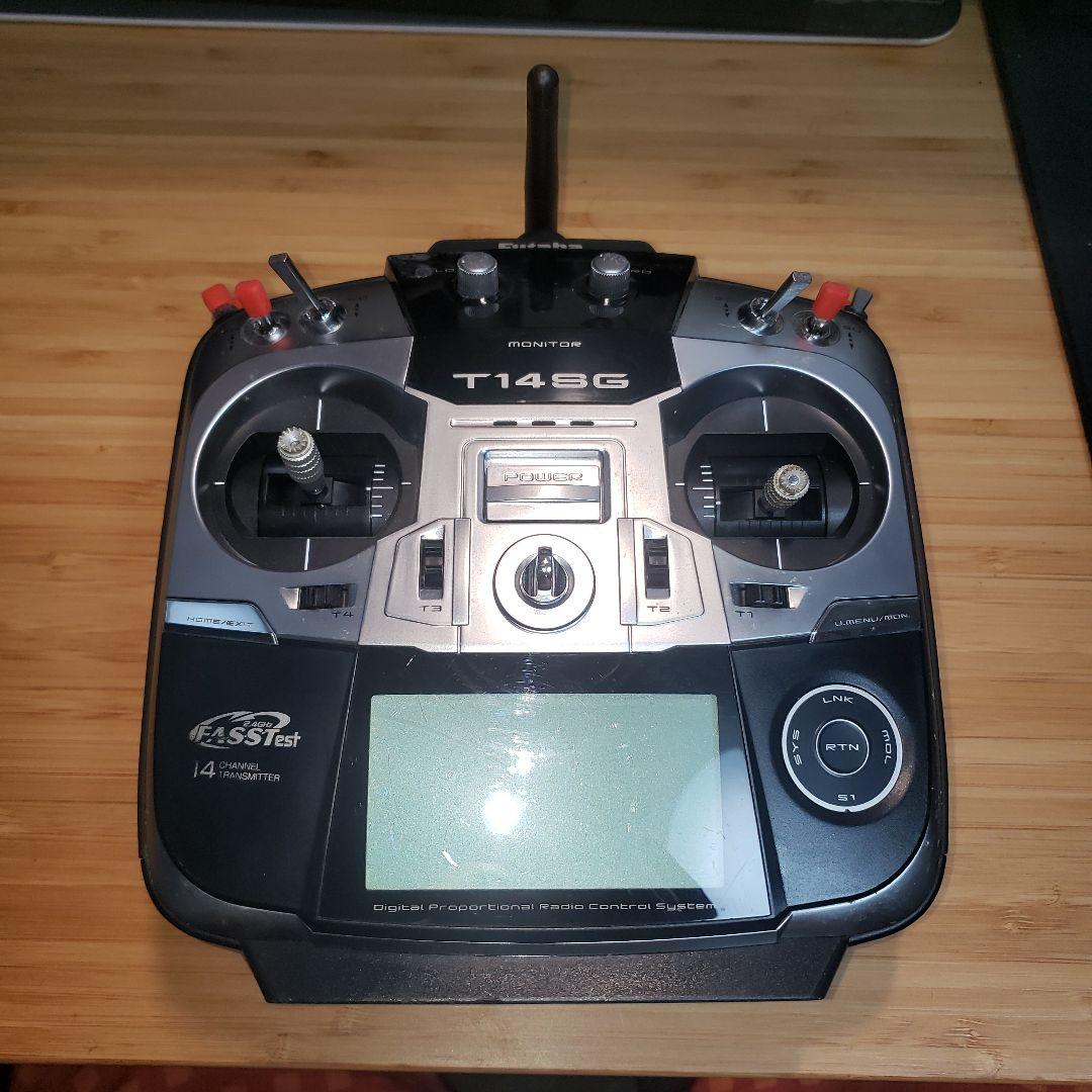 Futaba T14SG 14チャンネル送信機