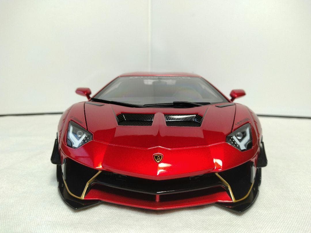 オートアート　1/18　ランボルギーニ　アヴェンタドール　LB-WORKS