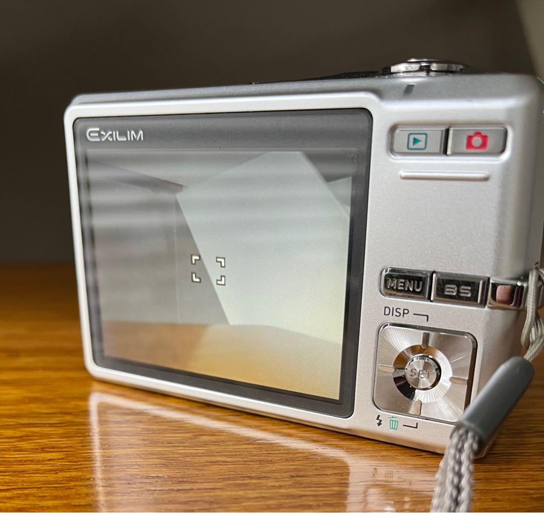 CASIO カシオ 動作確認済みEXILIM EX-Z700 デジカメ