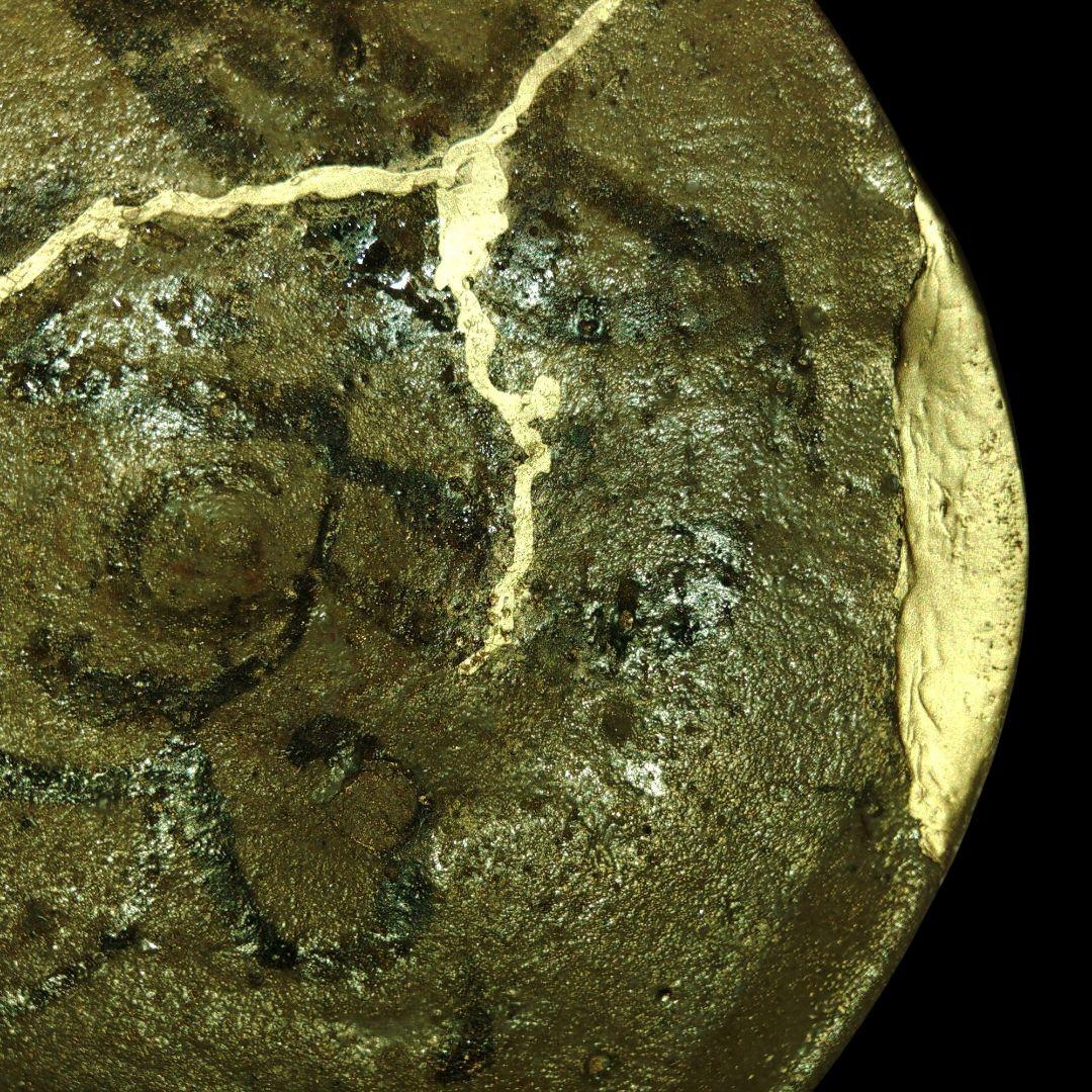 桃山時代　古絵唐津　灰釉草花鉄絵丸皿　盃　骨董品　金継ぎ　木箱付き