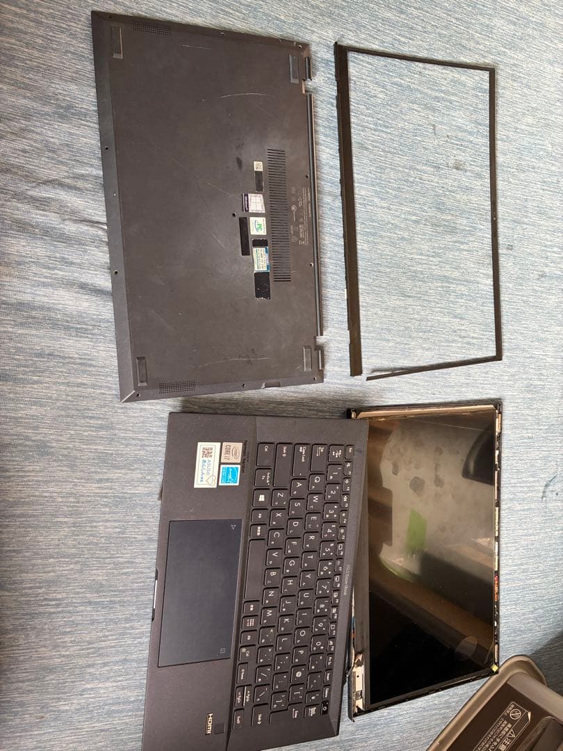 asus expertbook B9450 ジャンク　液晶割れ　ヒンジ破損