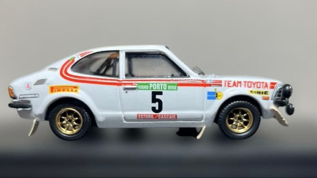 ミニカー1/43 トロフュー トヨタ カローラ レビン （TE27）150台限定