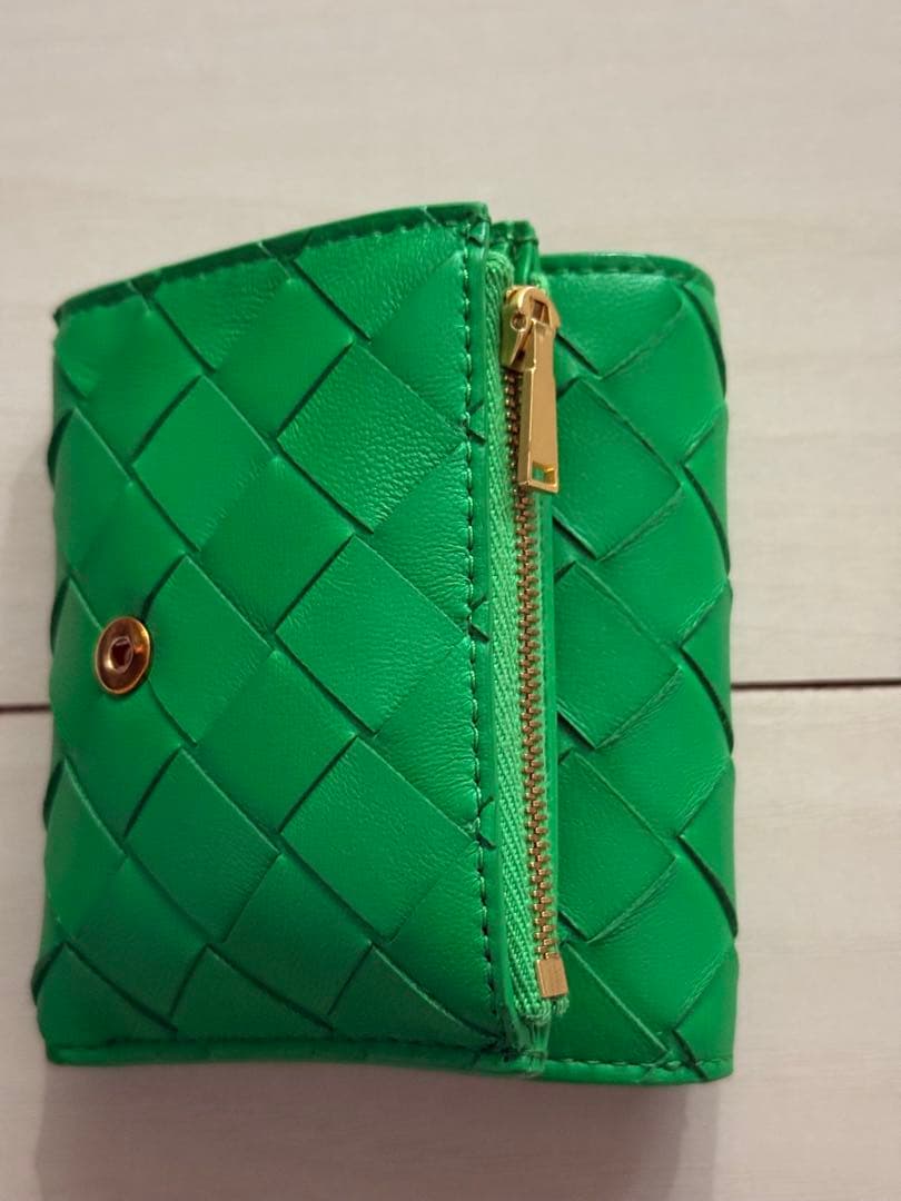 ボッテガヴェネタ　イントレチャートタイニー　3つ　折ウォレット