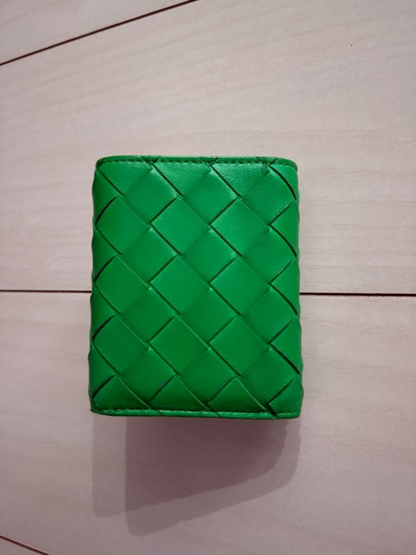ボッテガヴェネタ　イントレチャートタイニー　3つ　折ウォレット