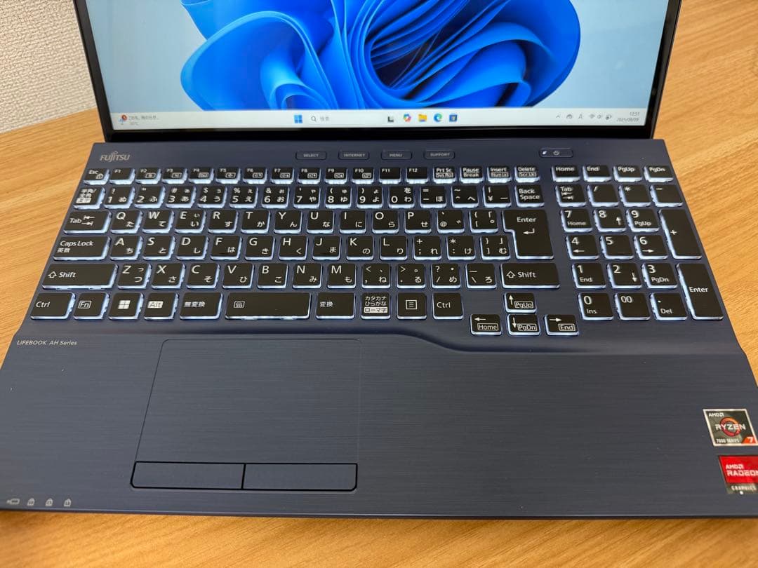 Windowsノート本体 LIFEBOOK AH Ryzen7-7730U/16GB/512GB