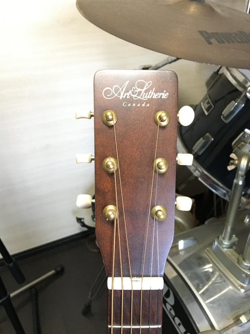 ギター Art & Lutherie Americana Bourbon Burs
